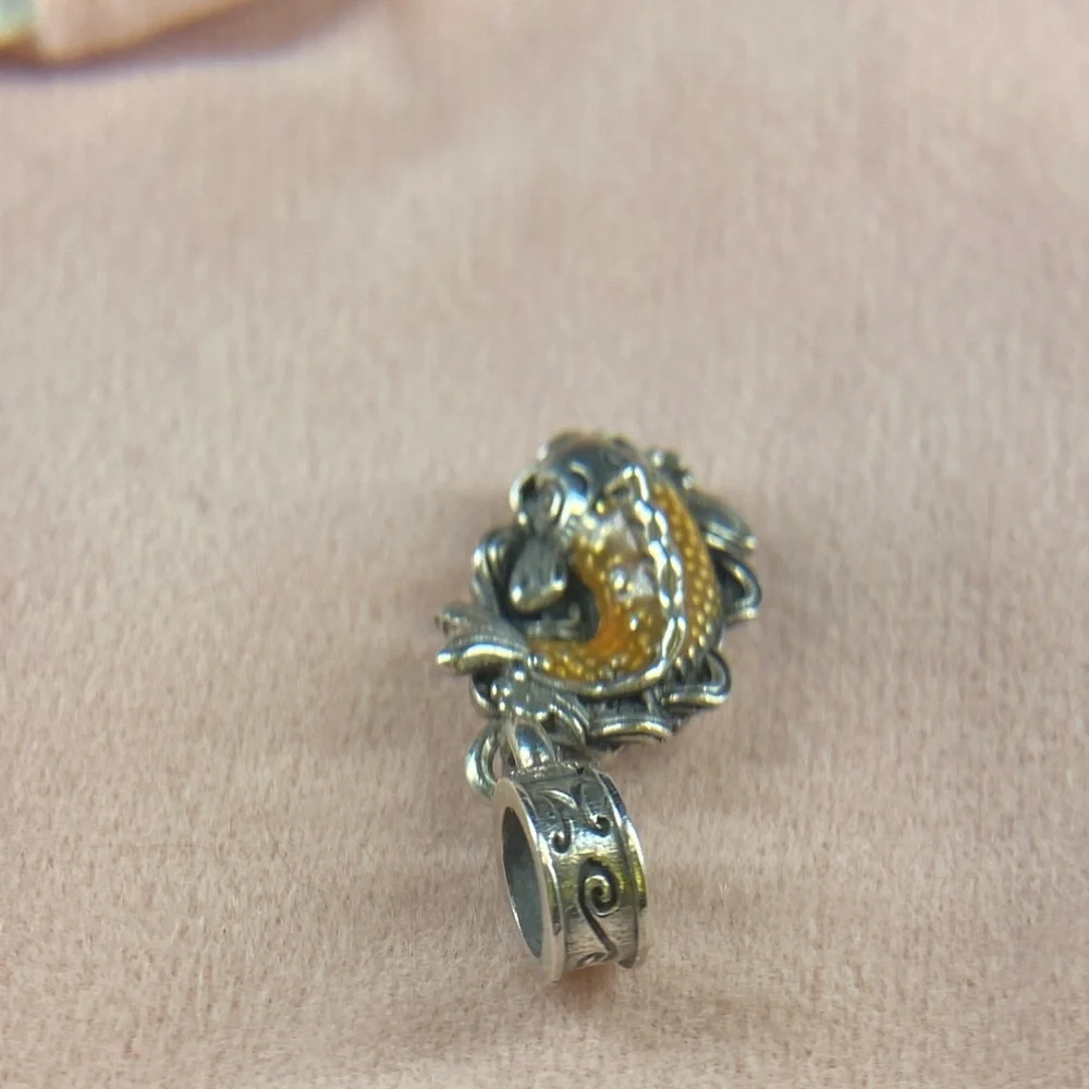 N/A elegant silver